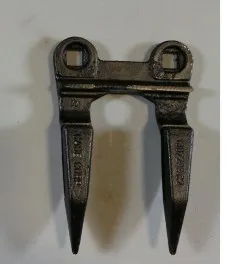 1307299C2 - Палец сдвоеный противореж. жатки Case 1010